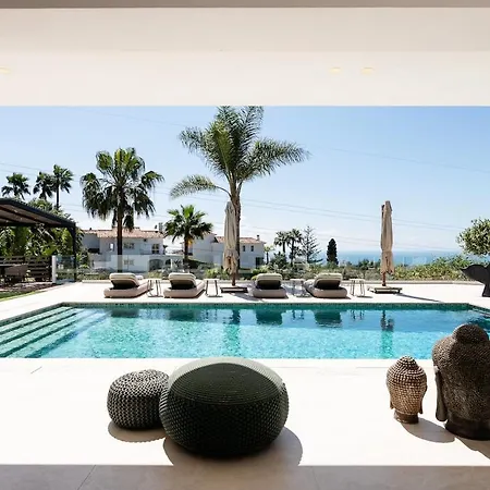 Absolute High End With Pool & Jacuzzi Villa