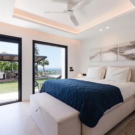 Absolute High End With Pool & Jacuzzi Villa